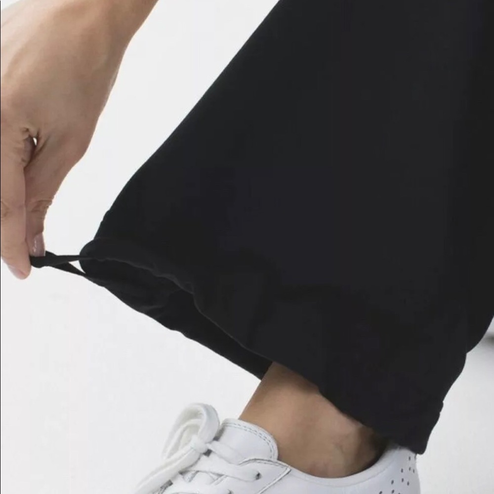 Lululemon - sit in stillness yoga pant